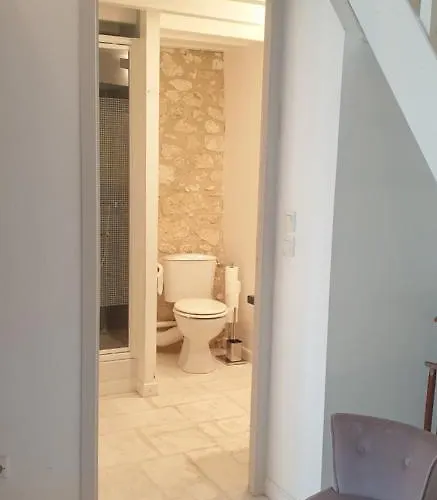 Pensión Naomie - Au Clos De